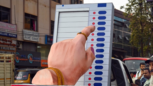 Award For Polling Booth If 100 Per Cent Voting Held Award For Polling Booth If 100 Per Cent Voting Held