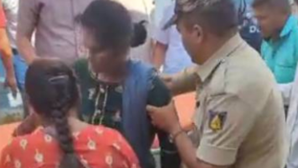Lok Sabha Election 2024 Cardiac Arrest Of A Woman Who Came To Vote In Bengaluru