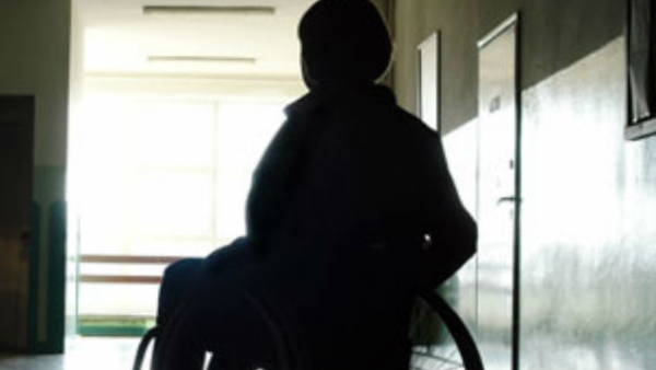 Belagavi Lok Sabha Physically Ill Woman Face Pain Without Fecility During Voting