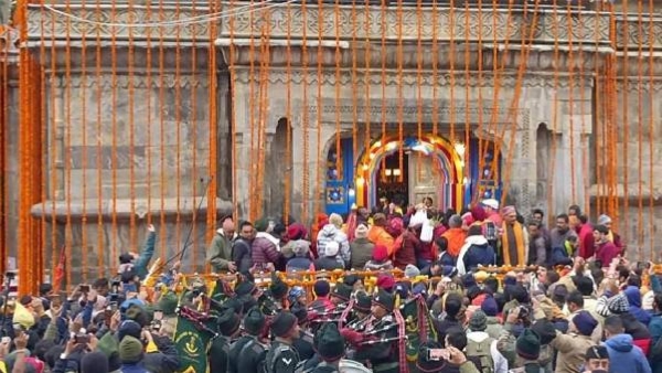 Chardham Yatra 2024 Chardham Yatra interrupted by rain Badrinath-Rishikesh highway closed Chardham Yatra 2024 Chardham Yatra interrupted by rain Badrinath-Rishikesh highway closed