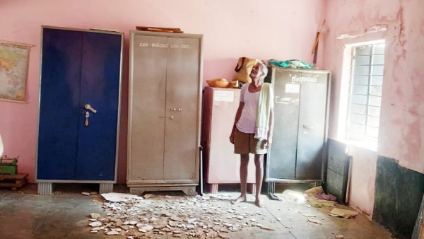 Chikkaballapur 21 schools have One Teacher 18 schools have no teachers Chikkaballapur 21 schools have One Teacher 18 schools have no teachers