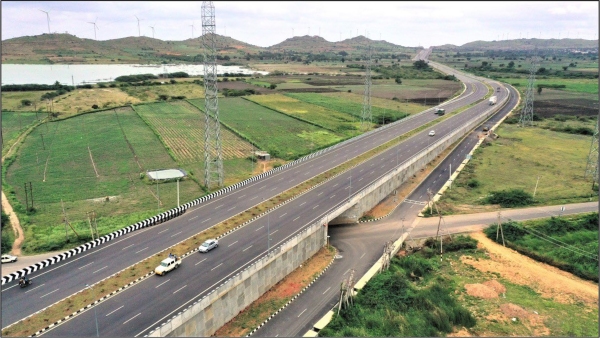 Union minister Nitin Gadkari shares chitradurga davanager 6 lane highway pics