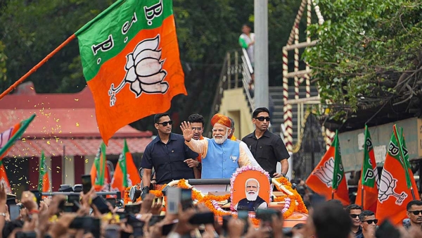 Prajwal Revanna Case Congress Plans to Black Flag Show on PM Modi Road show in Mumbai