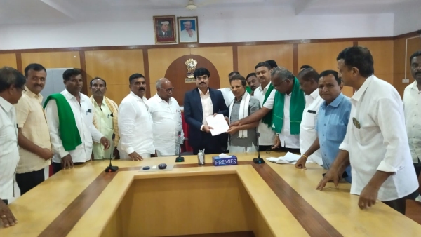 Crop destroyed due to Shortage of Rain What is farmers demand in Davangere district Crop destroyed due to Shortage of Rain What is farmers demand in Davangere district