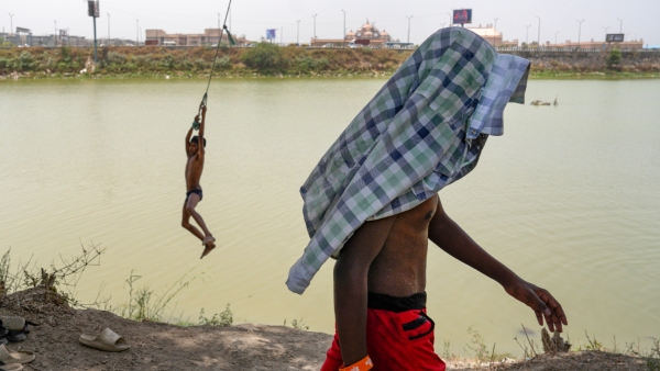 Delhi Reaches 52 3 Degrees Highest Temperature Ever Recorded in India