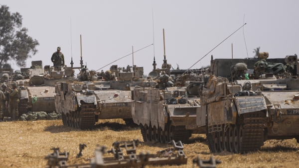 Israel Takes Control of Gaza s Rafah Crossing US Downplays Invasion Fears