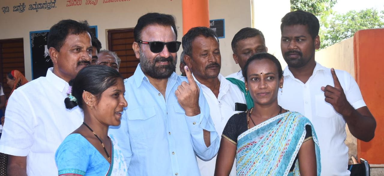 ಸಂತೋಷ್ ಲಾಡ್ ಮತದಾನ