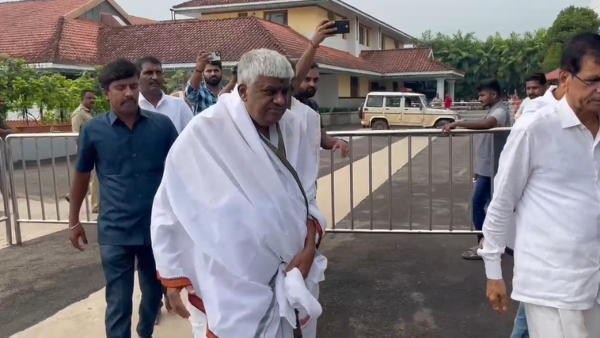 Former Minister H D Revanna Visit Sri Kshetra Dharmasthala Temple