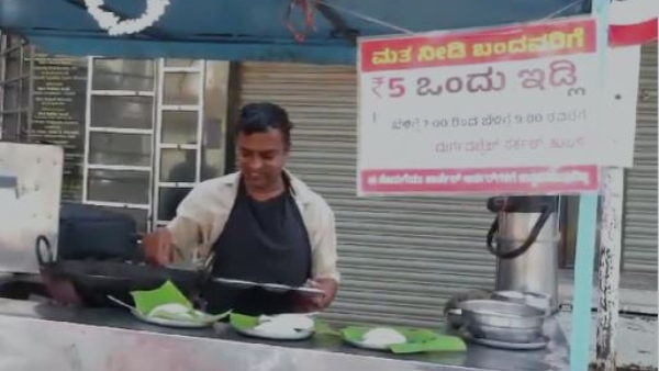 Discount Price Idli Breakfast in Hubballi for Voters After Casting Vote