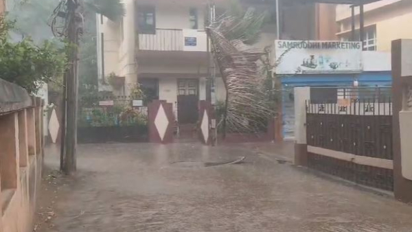 Hubballi Rain Heavy Rain Lashes in Hubballi Today Rain Will Continue Till May 18th