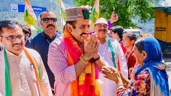 Kangana Ranaut will pack her bags after polls says Congress candidate Vikramaditya Singh