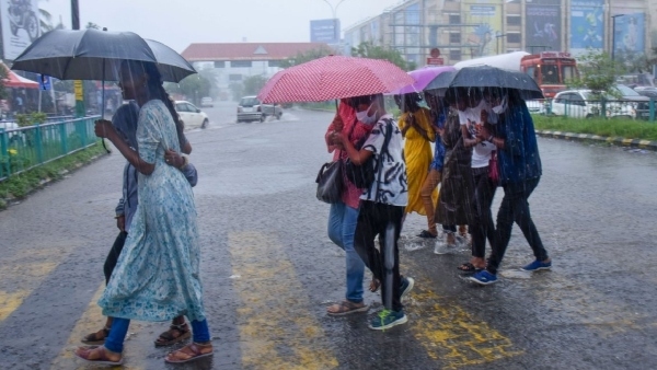 Cyclone Heavy rain forecast in few moments Yellow alert for 7 districts of Karnataka