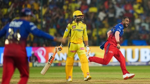 MS Dhoni s Six Causes CSK to Lose Against RCB Dinesh Karthik Explains How