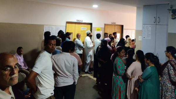 People suffer from heat wave Voting in North Karnataka is brisk in the morning