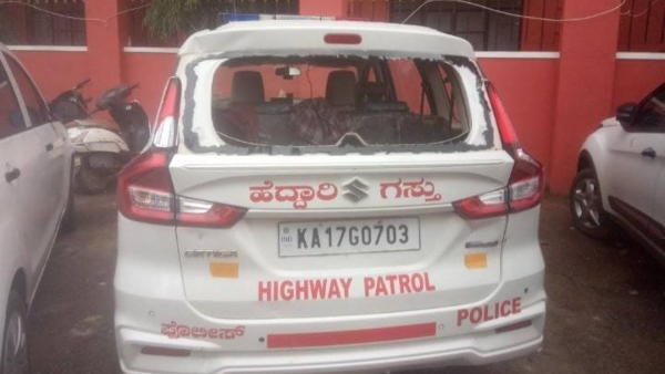 Stone pelting on police station at Channagiri