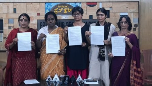 Prajwal Revanna sexual abuse case Naveddu Nilladiddare organization supports Hassan chalo Prajwal Revanna sexual abuse case Naveddu Nilladiddare organization supports Hassan chalo