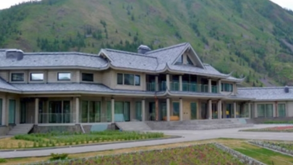 Fire Reported at Putin s Altai Residence Say Russian Media