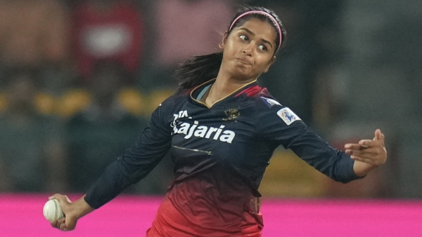 What is RCB star Shreyanka Patil s jersey number What does that number have to do with them