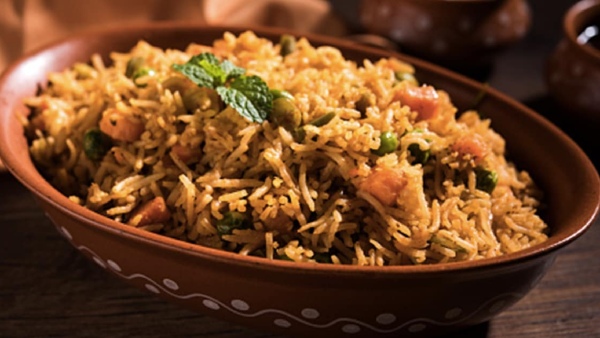 Sprouts Horse Gram Pulao Recipe Know How to Make Molake Hurulikalu palav in Kannada