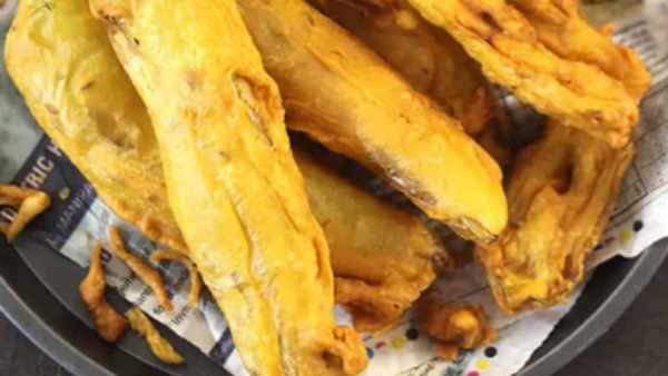 How To Make Street Style Crispy Chilli Bajji Recipe In Home