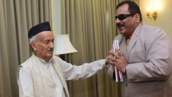 Bhavesh Bhatia Blind Entrepreneur Builds Rs 350 Crore Company from Candle Cart Sales Bhavesh Bhatia Blind Entrepreneur Builds Rs 350 Crore Company from Candle Cart Sales