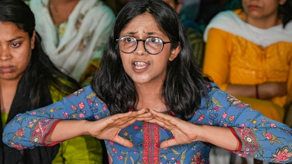 Swati Maliwal Breaks Down in Court Condemns AAP s Online Trolls and Points Finger at Swati Maliwal Breaks Down in Court Condemns AAP s Online Trolls and Points Finger at Influential YouTuber YouTuber Swati Maliwal Breaks Down in Court Condemns AAP s Online Trolls and Points Finger at Swati Maliwal Breaks Down in Court Condemns AAP s Online Trolls and Points Finger at Influential YouTuber YouTuber