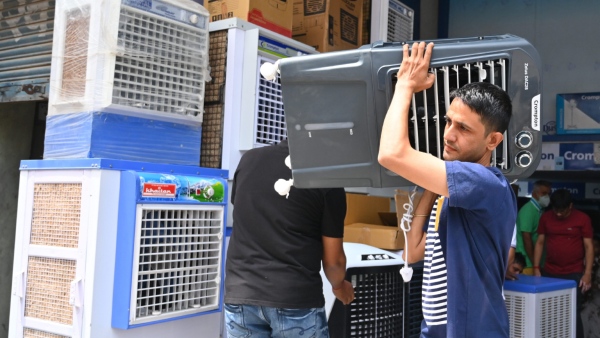 Karnataka temperature Mercury crosses 45 C in some districts demand for electricity increased Karnataka temperature Mercury crosses 45 C in some districts demand for electricity increased