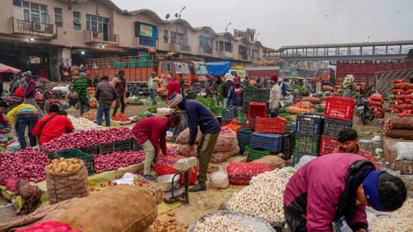 Vegetables and fruits Prices have skyrocketed due to weather conditions Vegetables and fruits Prices have skyrocketed due to weather conditions