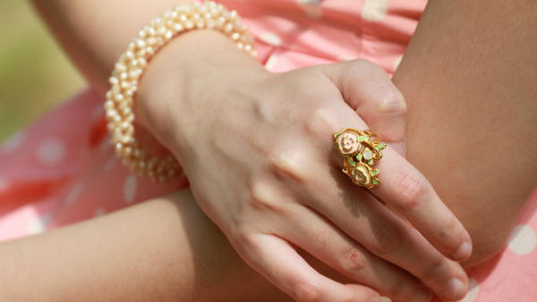 which finger we should not wear gold ring in kannada which finger we should not wear gold ring in kannada