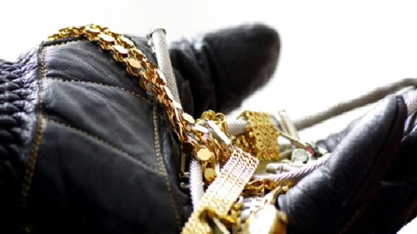 Bengaluru Crime News Children stole gold from home to teach their parents