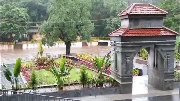 Heavy Rain Effect Rain Cauvery River Level Rises To Maximum In Kodagu