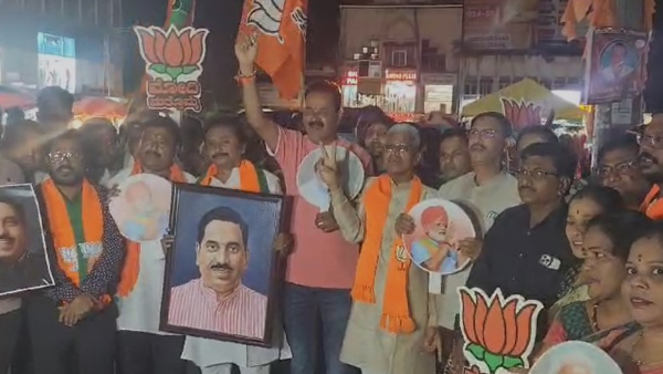 ಹುಬ್ಬಳ್ಳಿಯಲ್ಲಿ ಅದ್ಧೂರಿ ಸಂಭ್ರಮಾಚರಣೆ