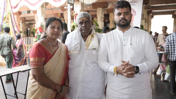 Hassan Lok Sabha Election 2024 Results JDS Prajwal Revanna Leading
