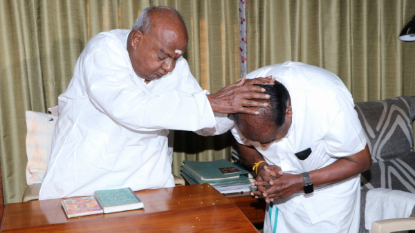 JDS leader H D Kumaraswamy gets union minister in Narendra Modi s New Cabinet