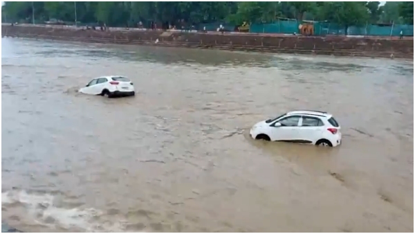 Vehicles Swept Away by Heavy Rainfall in Haridwar Uttarakhand