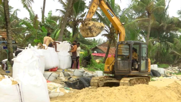 Heavy Rain Lashes In Coastal Areas Dakshina Kannada And Udupi