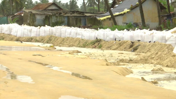 Heavy Rain Lashes In Coastal Areas Dakshina Kannada And Udupi
