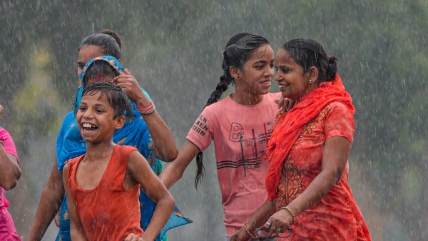 Karnataka Rains Heavy rainfall forecast for these districts in few hours on june 26