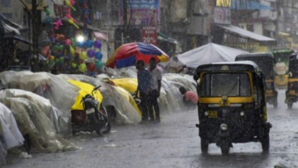 Karnataka Monsoon Rains Heavy rainfall forecast for next two days Red alert to these districts