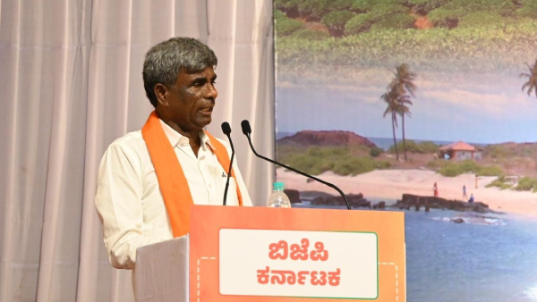 Lok Sabha Election 2024 I Will Learn Hindi-English In Six Months Says Kota Srinivas Poojary