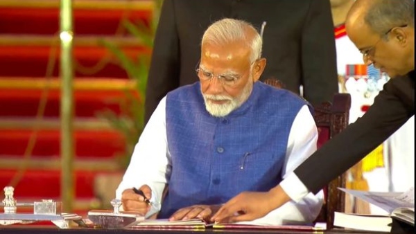 Narendra Modi Takes Oath As PM Equales Jawaharlal Nehru Record