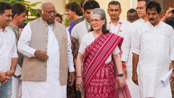 Congress President Mallikarjun Kharge to Attend Narendra Modi s Swearing In Ceremony