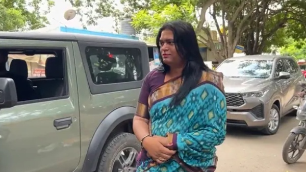 Transgender Nakshatra Came To Parappana Agrahara To See Darshan