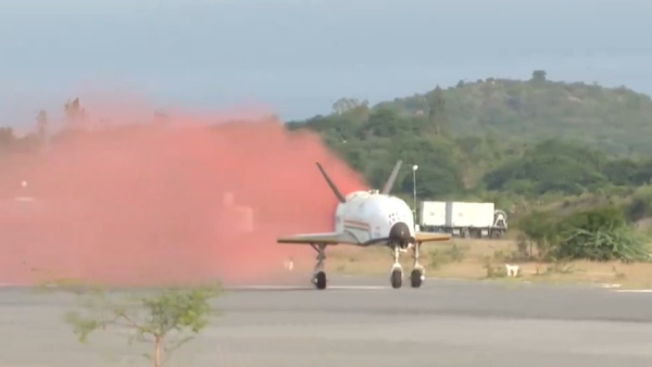 Pushpak rocket launch was successful for third time Near Challakere by ISRO