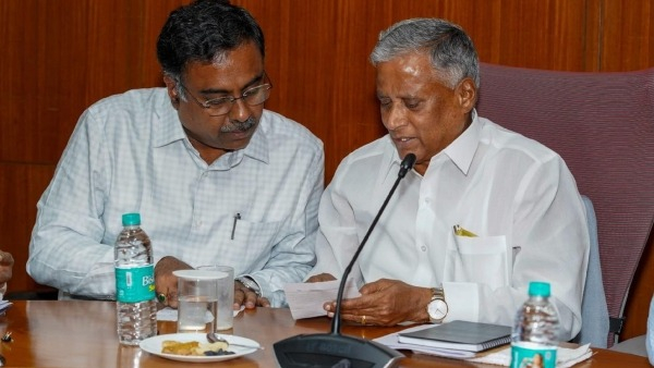 V Somanna Set Deadline To Complete 9 Railway Projcet