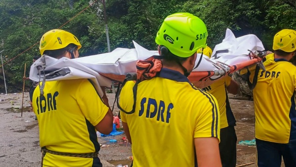 3 Dead In Kedarnath Landslide 8 Injured Taken To Hospital