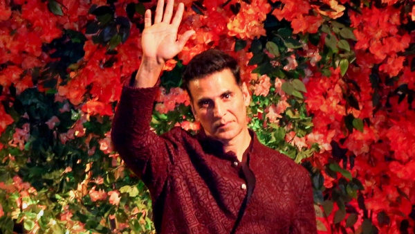 Bollywood actor Akshay Kumar tests positive for Covid-19 Bollywood actor Akshay Kumar tests positive for Covid-19