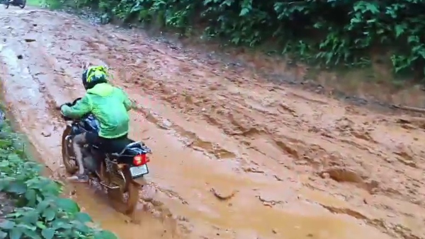 Heavy Rian In Chikkamagaluru Tourist Negligence