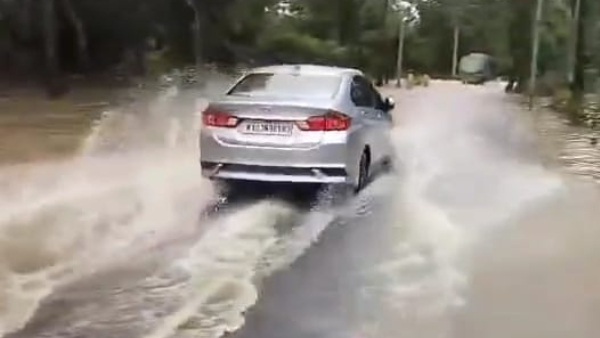 Heavy Rain Important notice to who weekend trip planning to Kerala from karnataka