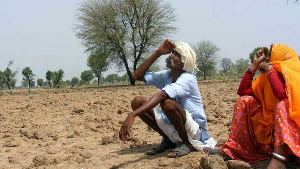 Chikkaballapur Even though the sowing period is over the rain does not come the farmer is sad